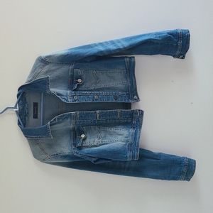 Cropped denim jacket